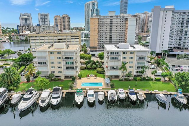 126 Golden Isles Dr 43A, Hallandale Beach, FL 33009