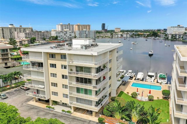 126 Golden Isles Dr 43A, Hallandale Beach, FL 33009