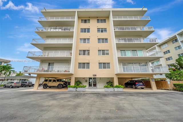 126 Golden Isles Dr 43A, Hallandale Beach, FL 33009