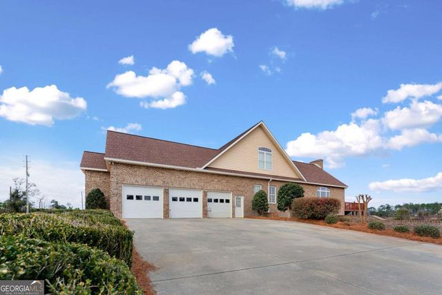 42 Claxton Road, Hazlehurst, GA 31539