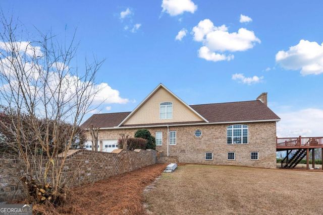 42 Claxton Road, Hazlehurst, GA 31539