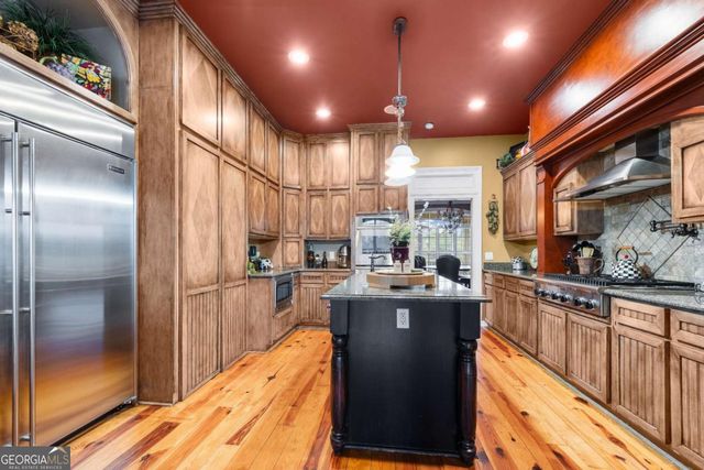 42 Claxton Road, Hazlehurst, GA 31539