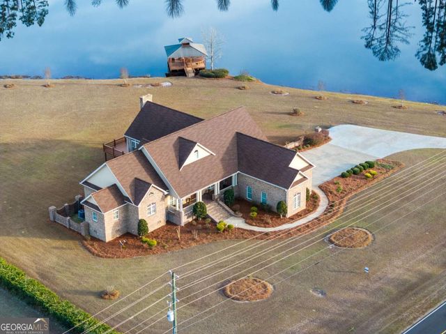 42 Claxton Road, Hazlehurst, GA 31539