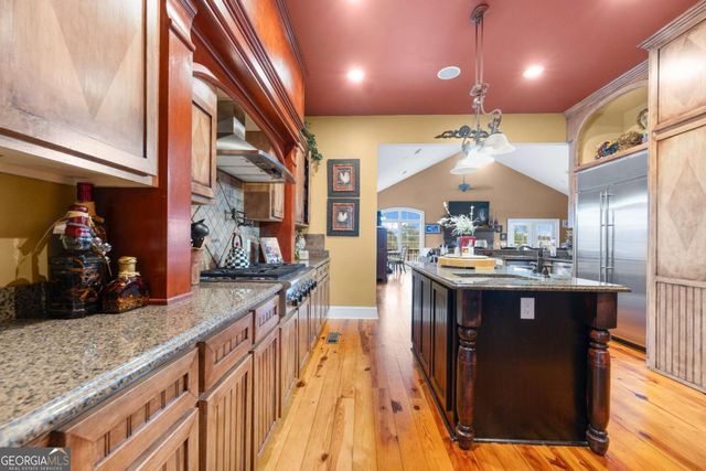 42 Claxton Road, Hazlehurst, GA 31539