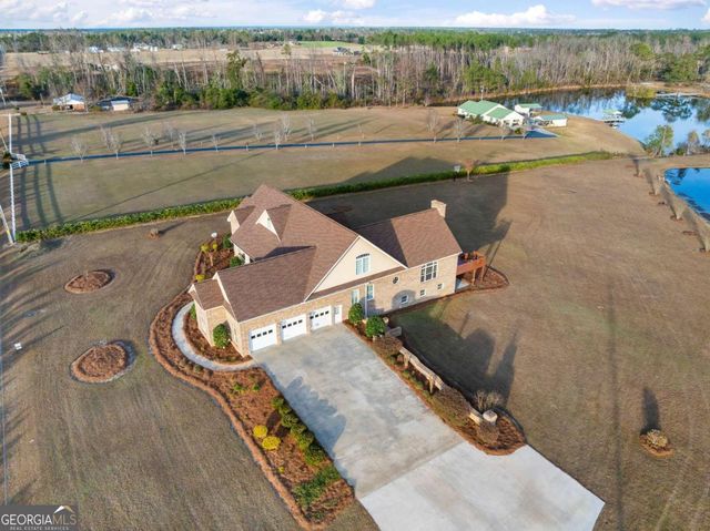 42 Claxton Road, Hazlehurst, GA 31539