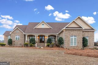 42 Claxton Road, Hazlehurst, GA 31539