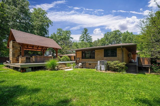 727 Timber Ln, Cookeville, TN 38501