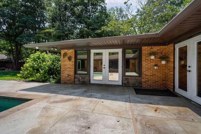 727 Timber Ln, Cookeville, TN 38501