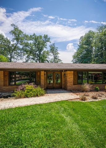 727 Timber Ln, Cookeville, TN 38501