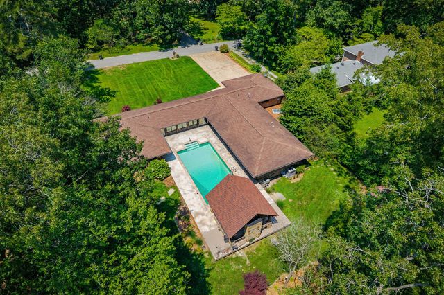 727 Timber Ln, Cookeville, TN 38501