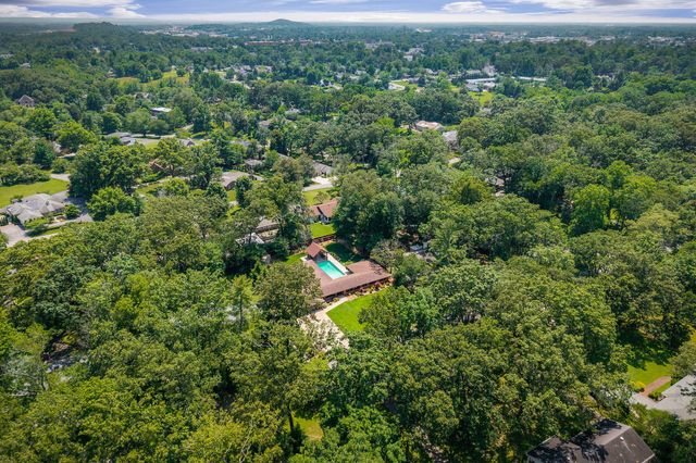 727 Timber Ln, Cookeville, TN 38501