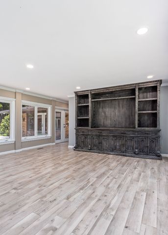 727 Timber Ln, Cookeville, TN 38501