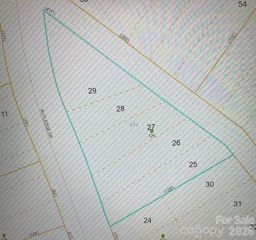 125 Rutledge Drive, Hendersonville, NC 28739