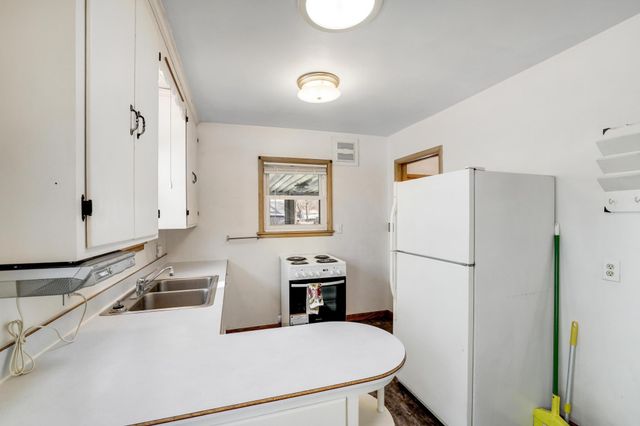 3255 36th Avenue S, Minneapolis, MN 55406