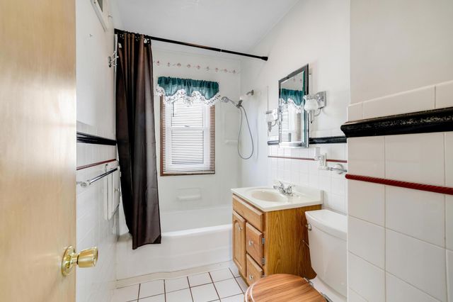 3255 36th Avenue S, Minneapolis, MN 55406