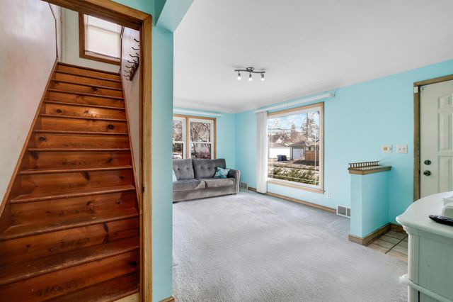 3255 36th Avenue S, Minneapolis, MN 55406