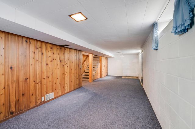 3255 36th Avenue S, Minneapolis, MN 55406