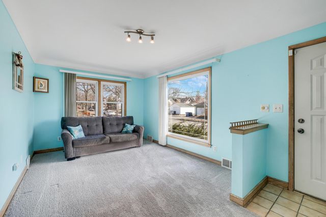 3255 36th Avenue S, Minneapolis, MN 55406