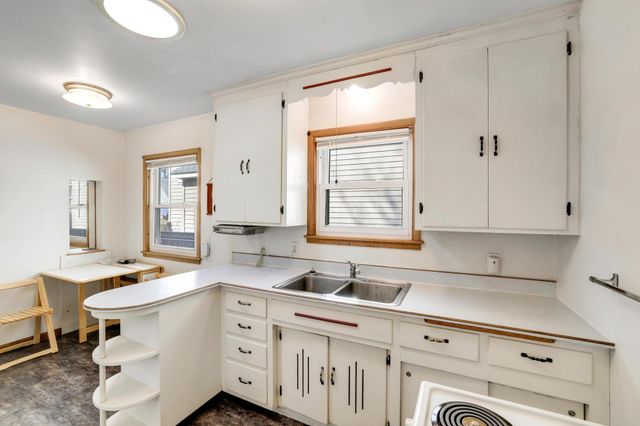 3255 36th Avenue S, Minneapolis, MN 55406