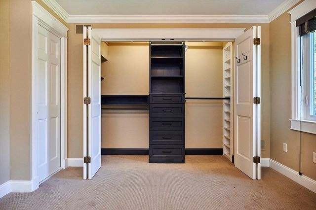 14 Mcintosh Drive 14, Amherst, MA 01002