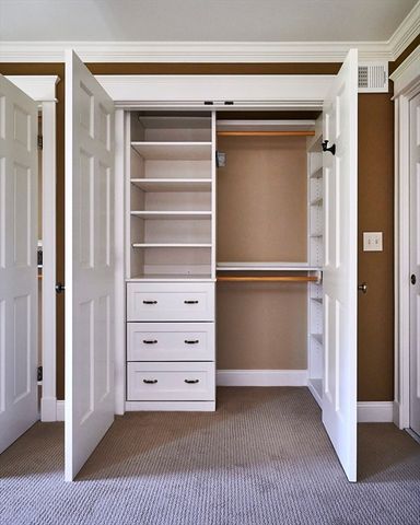 14 Mcintosh Drive 14, Amherst, MA 01002