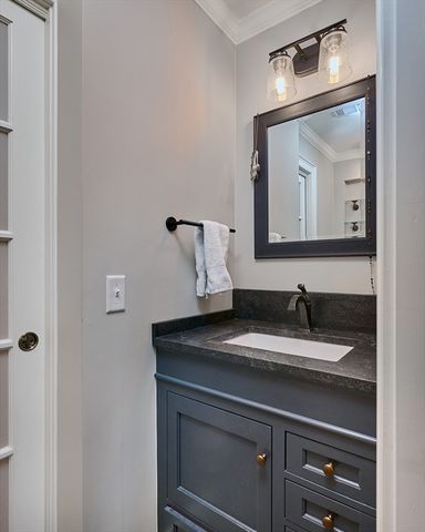 14 Mcintosh Drive 14, Amherst, MA 01002