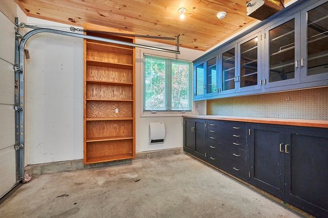 14 Mcintosh Drive 14, Amherst, MA 01002