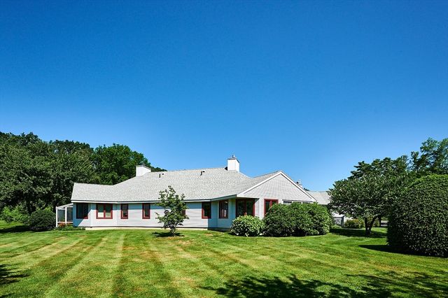 14 Mcintosh Drive 14, Amherst, MA 01002