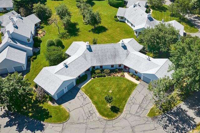 14 Mcintosh Drive 14, Amherst, MA 01002