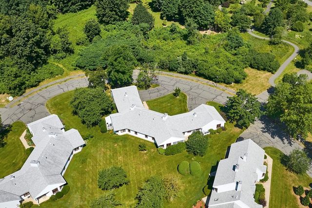 14 Mcintosh Drive 14, Amherst, MA 01002