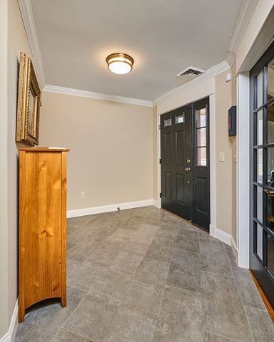 14 Mcintosh Drive 14, Amherst, MA 01002