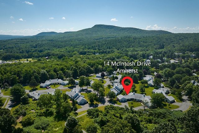 14 Mcintosh Drive 14, Amherst, MA 01002