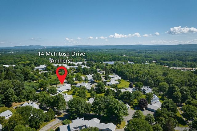 14 Mcintosh Drive 14, Amherst, MA 01002