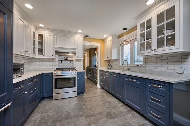 14 Mcintosh Drive 14, Amherst, MA 01002