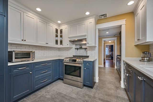 14 Mcintosh Drive 14, Amherst, MA 01002