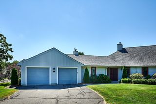 14 Mcintosh Drive 14, Amherst, MA 01002