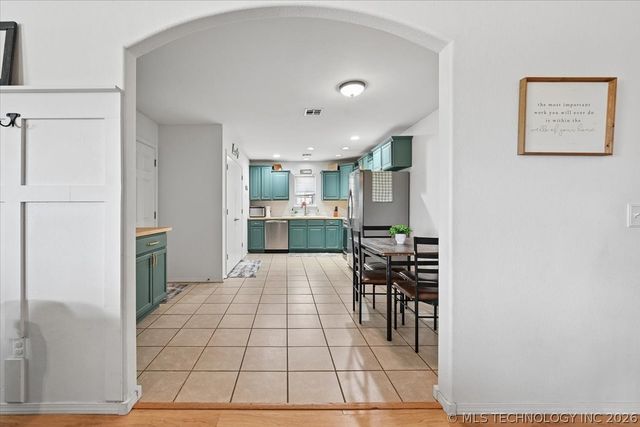 63 W Fairlane Drive, Sapulpa, OK 74066