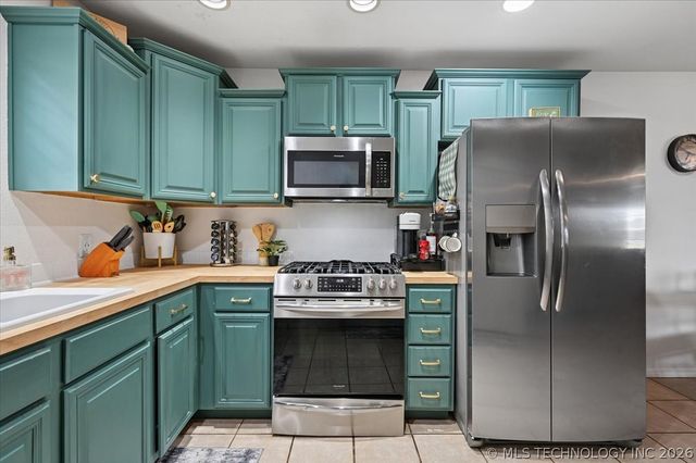 63 W Fairlane Drive, Sapulpa, OK 74066