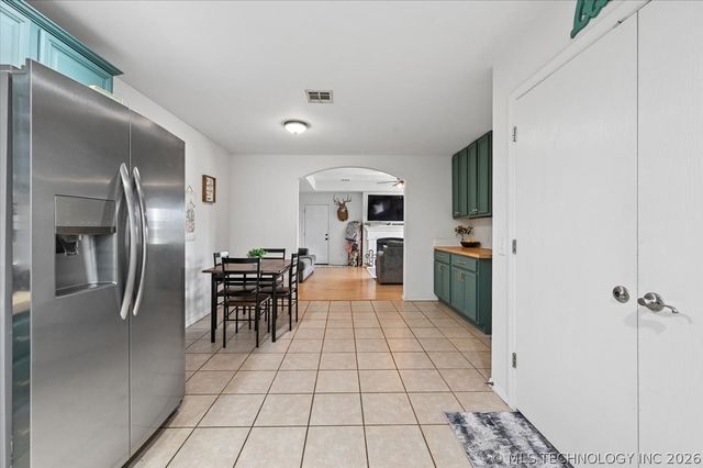 63 W Fairlane Drive, Sapulpa, OK 74066