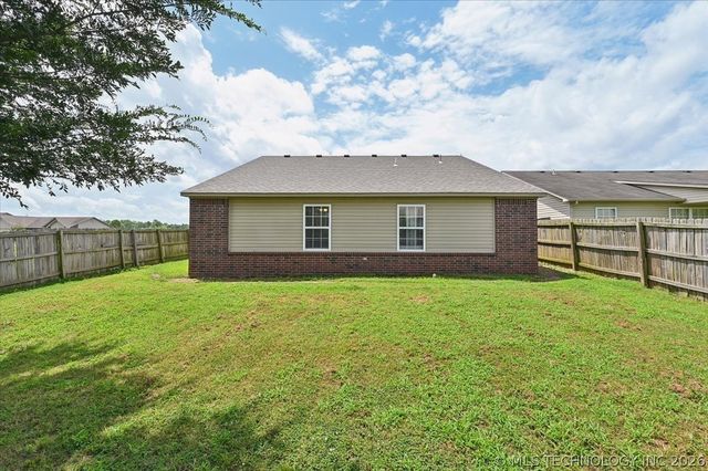 63 W Fairlane Drive, Sapulpa, OK 74066