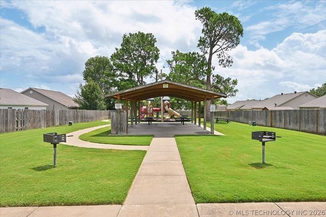 63 W Fairlane Drive, Sapulpa, OK 74066