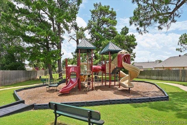 63 W Fairlane Drive, Sapulpa, OK 74066