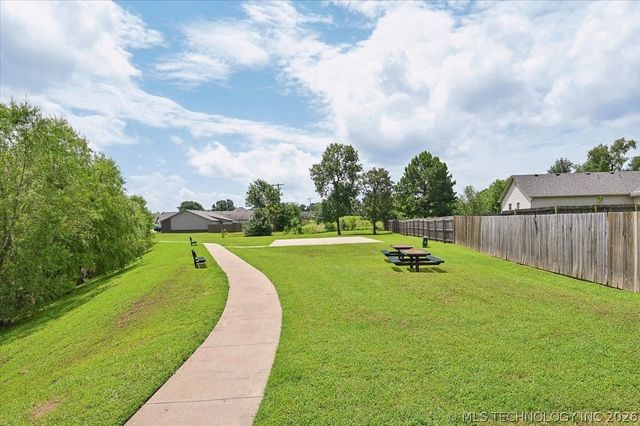 63 W Fairlane Drive, Sapulpa, OK 74066