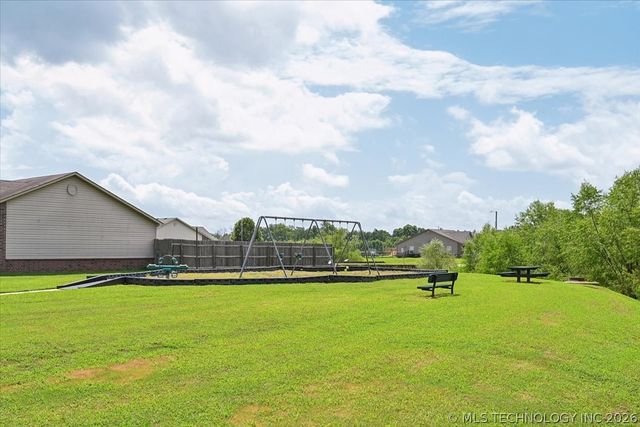 63 W Fairlane Drive, Sapulpa, OK 74066