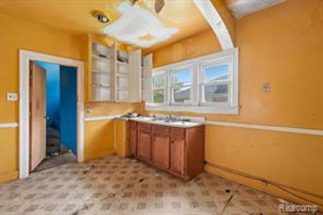2981 Richton Street, Detroit, MI 48206