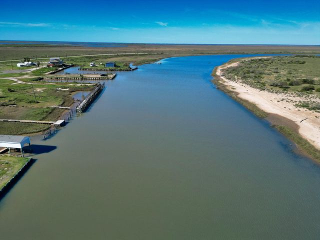 1709 County Road 441d, Brazoria, TX 77422