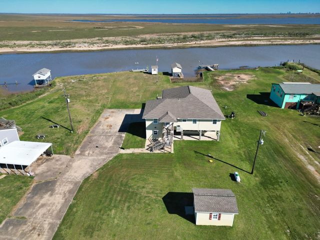 1709 County Road 441d, Brazoria, TX 77422