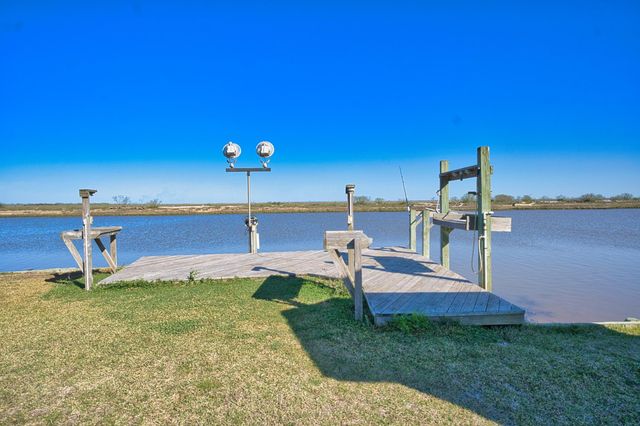 1709 County Road 441d, Brazoria, TX 77422