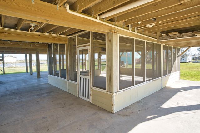 1709 County Road 441d, Brazoria, TX 77422