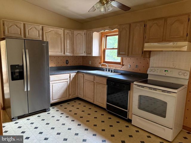 217 CARMEL RD, Millville, NJ 08332